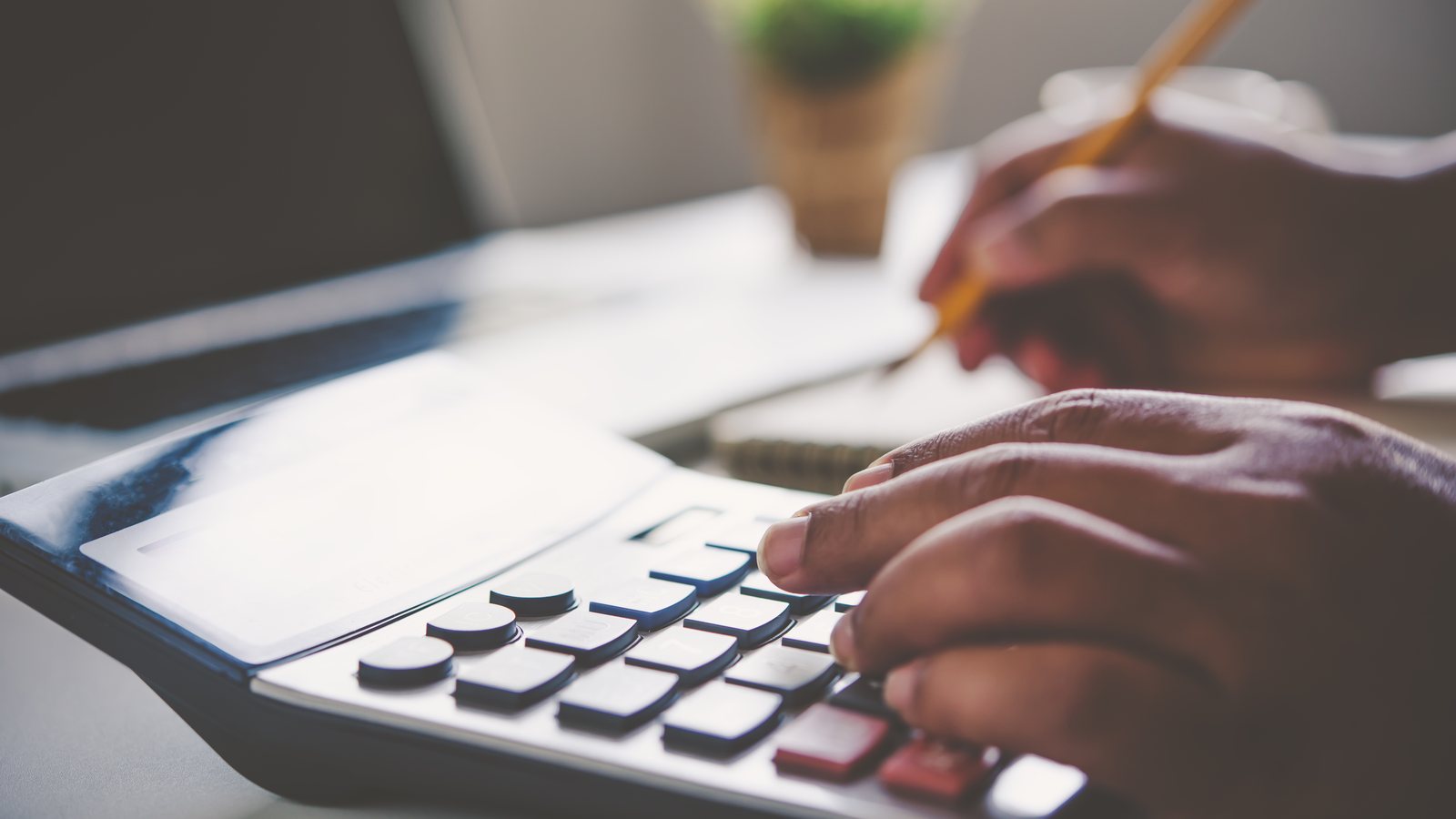 Extrato de informe de rendimentos com valores de atrasados destacados